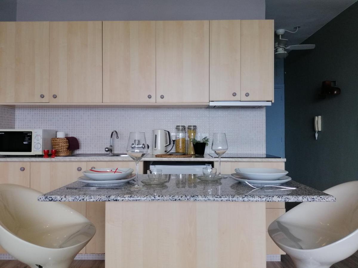 A City-Center Seaview Penthouse At Oceanic Limassol Kültér fotó